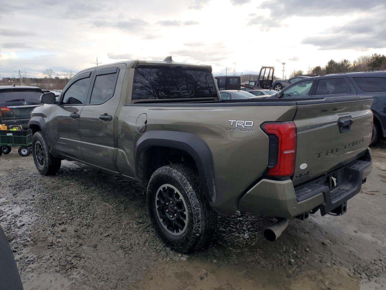 2025 TOYOTA TACOMA TRD OFF ROAD photo 3