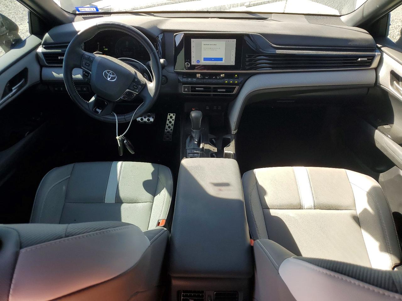 2025 TOYOTA CAMRY XSE photo 8