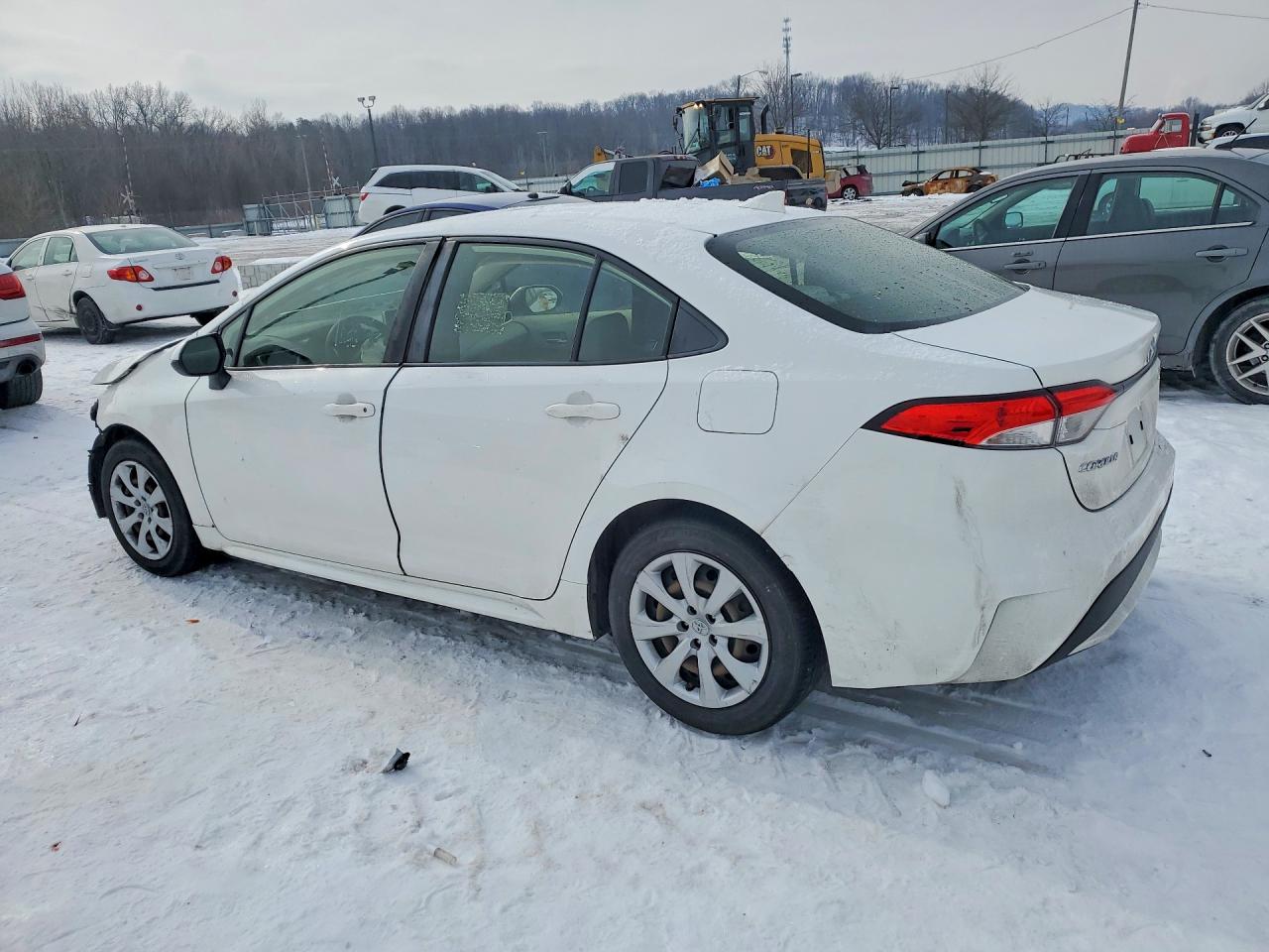 2020 TOYOTA COROLLA LE photo 2