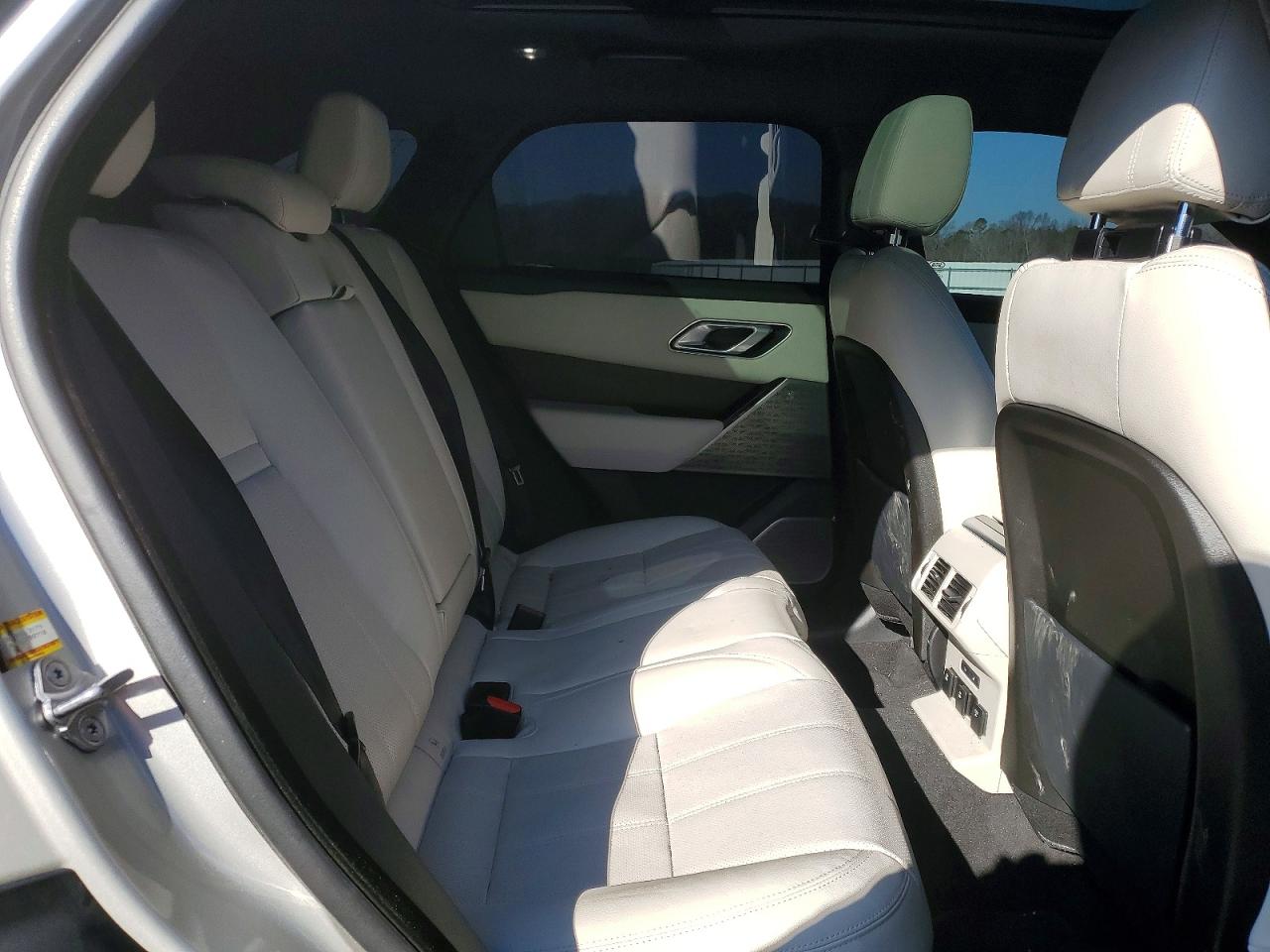 2018 LAND ROVER RANGE ROVER VELAR R-DYNAMIC SE photo 21