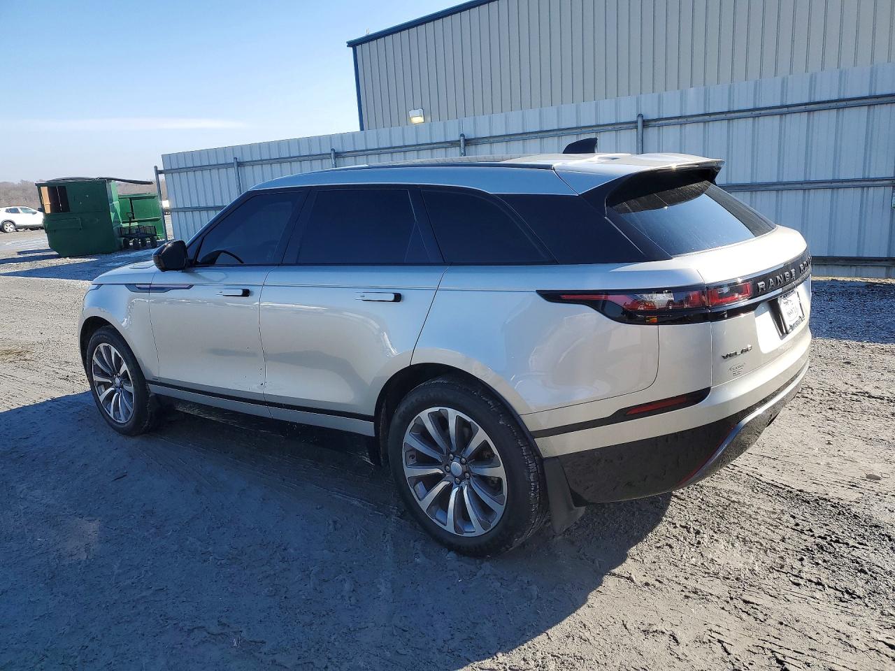 2018 LAND ROVER RANGE ROVER VELAR R-DYNAMIC SE photo 3