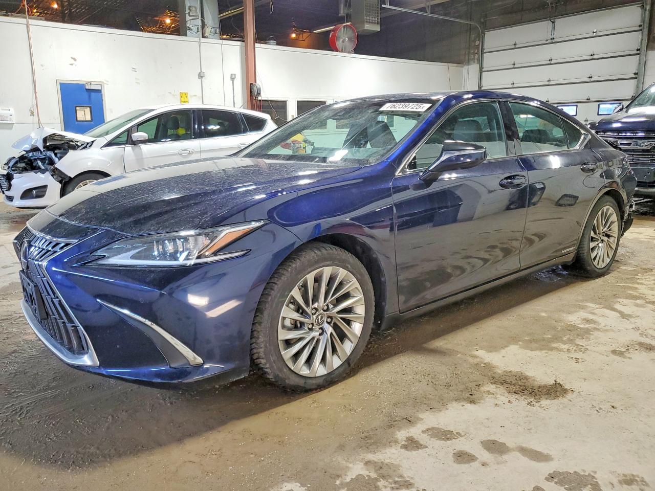 2022 LEXUS ES