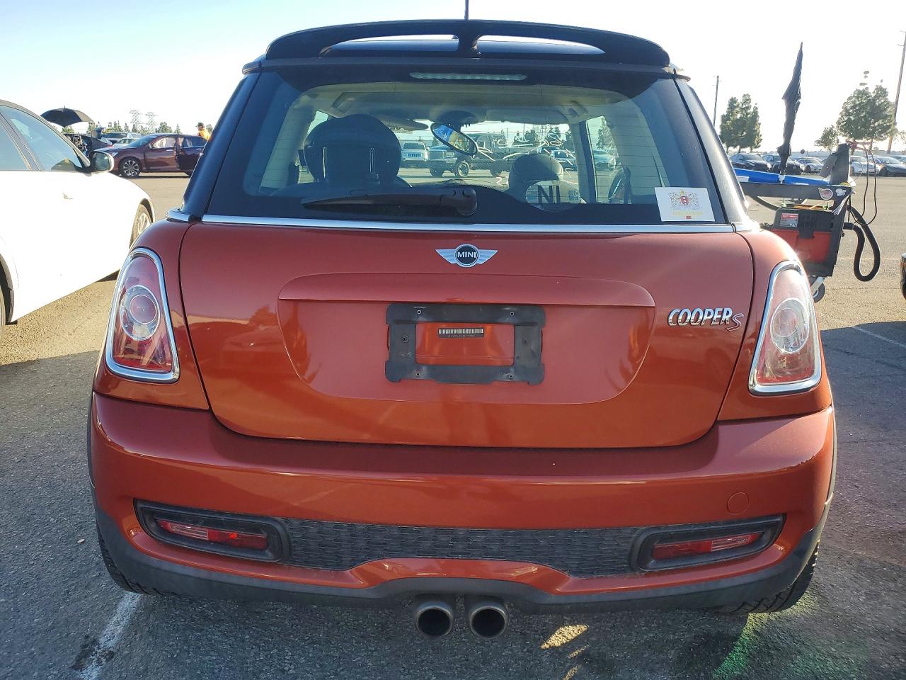 2011 MINI COOPER S photo 6
