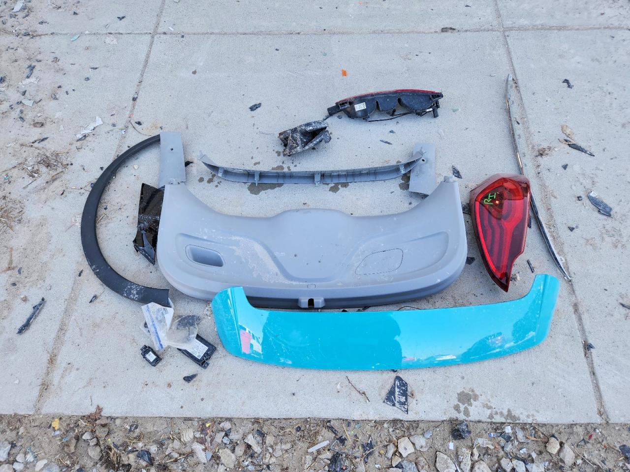 2020 CHEVROLET BOLT EV LT photo 13