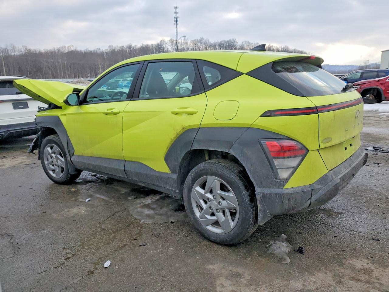 2024 HYUNDAI KONA SE photo 2
