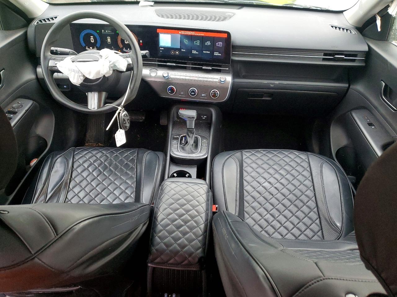 2024 HYUNDAI KONA SE photo 8