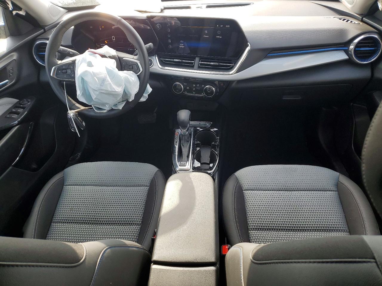2025 CHEVROLET TRAX 1LT photo 15