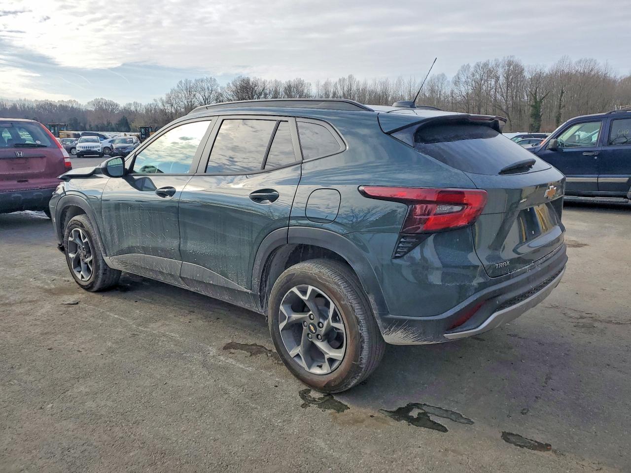 2025 CHEVROLET TRAX 1LT photo 3