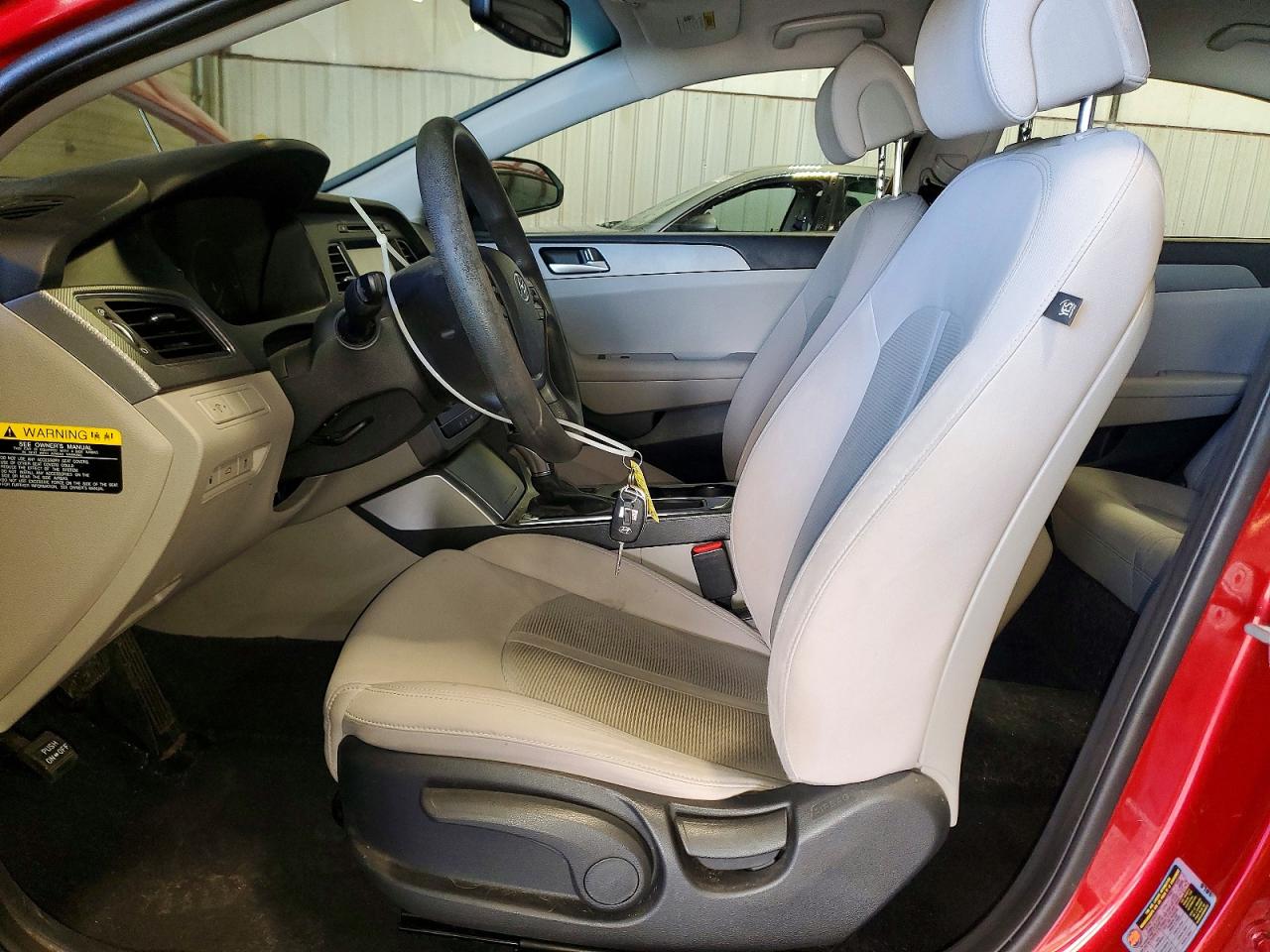 2017 HYUNDAI SONATA SE photo 13