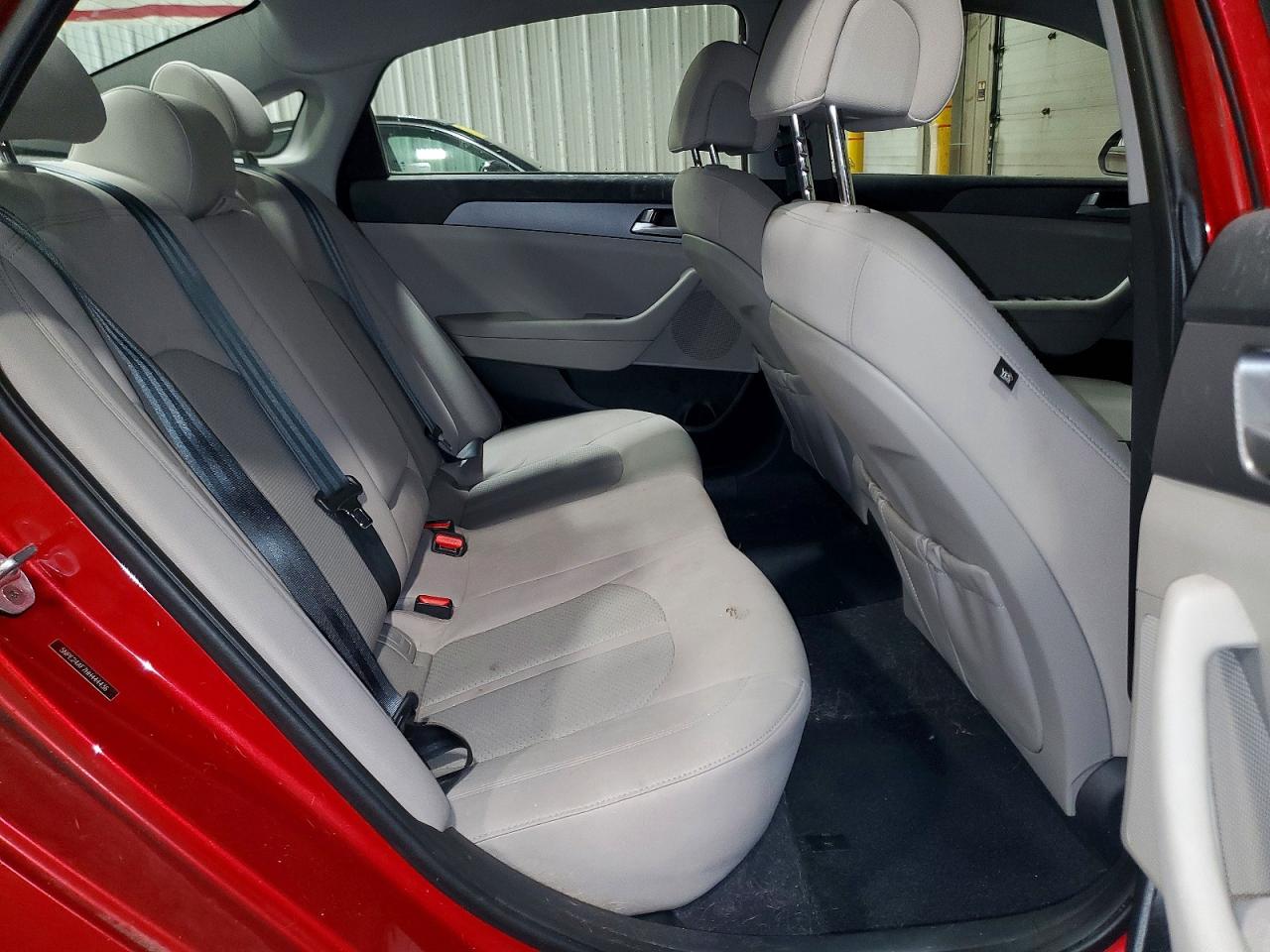 2017 HYUNDAI SONATA SE photo 19