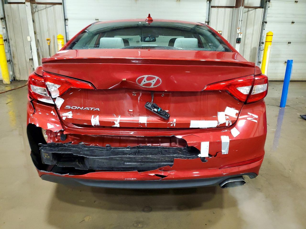 2017 HYUNDAI SONATA SE photo 11