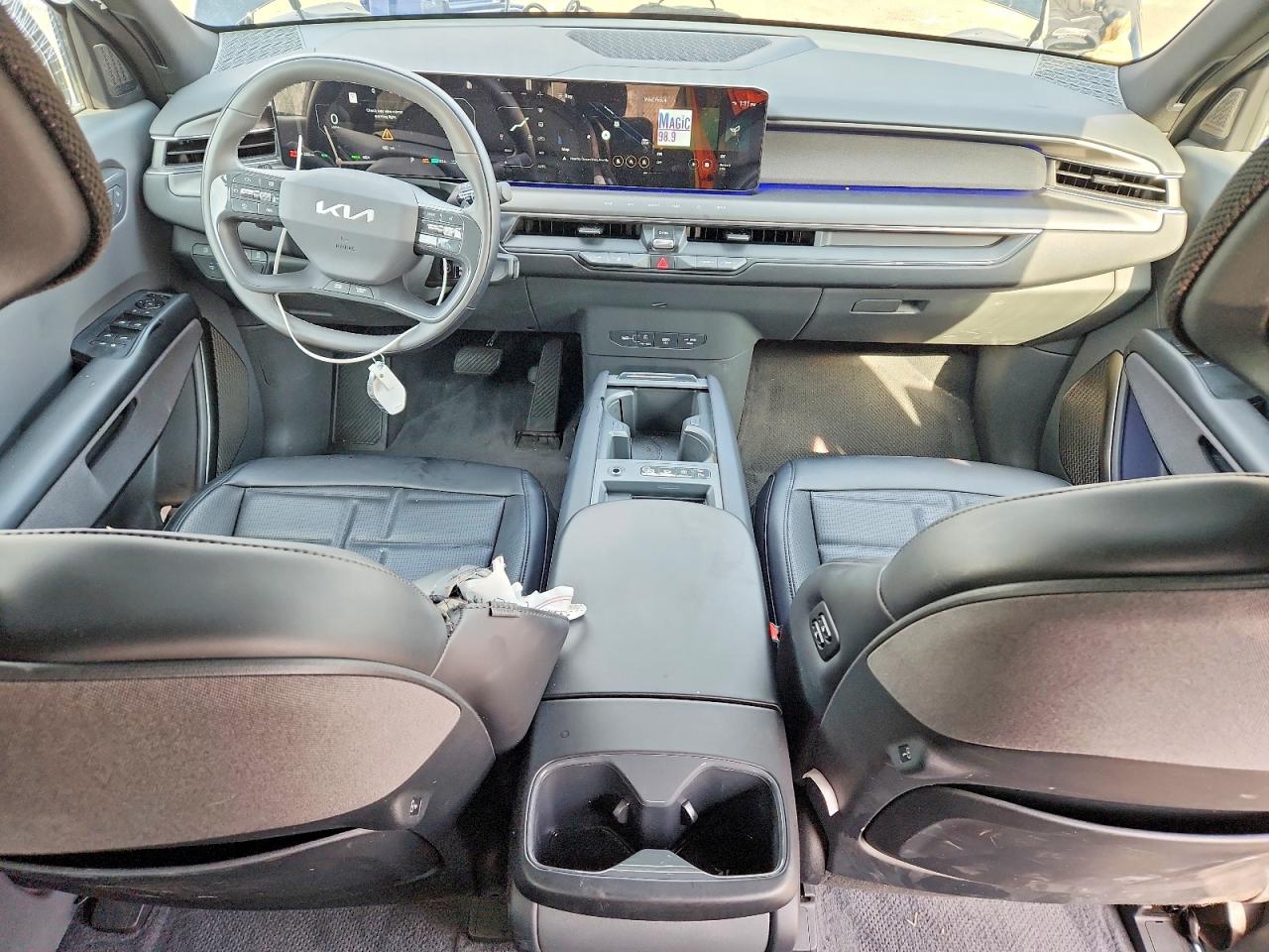 2026 KIA EV9 LAND photo 22