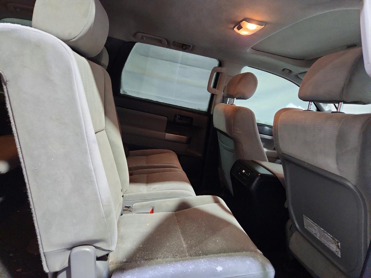 2012 TOYOTA SEQUOIA SR5 photo 31