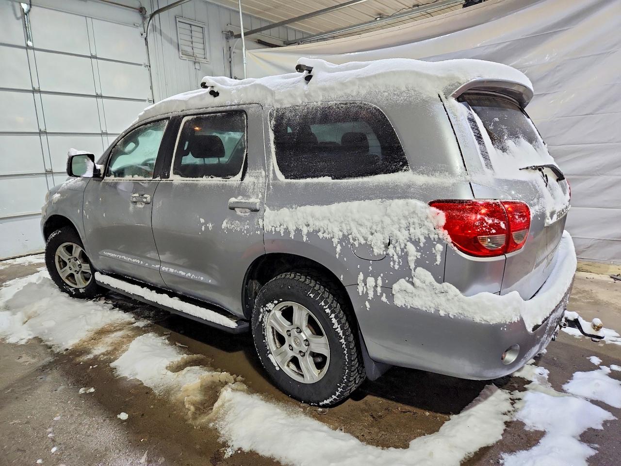 2012 TOYOTA SEQUOIA SR5 photo 4
