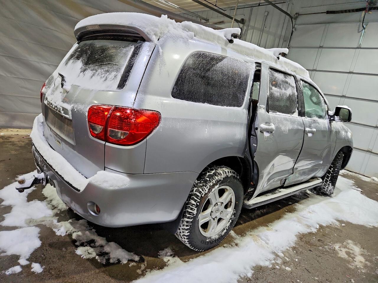 2012 TOYOTA SEQUOIA SR5 photo 7