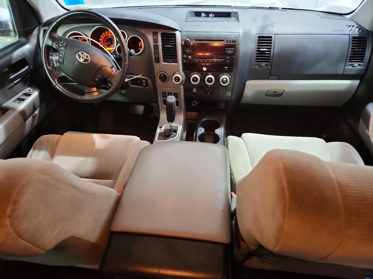 2012 TOYOTA SEQUOIA SR5 photo 22