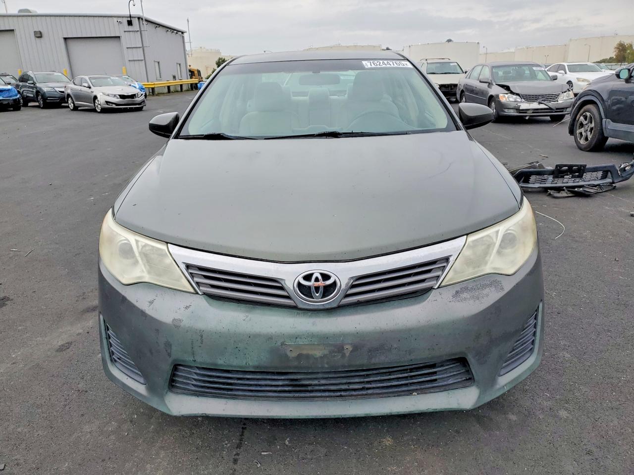 2013 TOYOTA CAMRY L photo 9