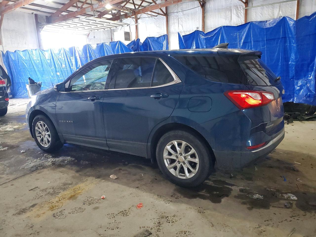 2019 CHEVROLET EQUINOX LT photo 2