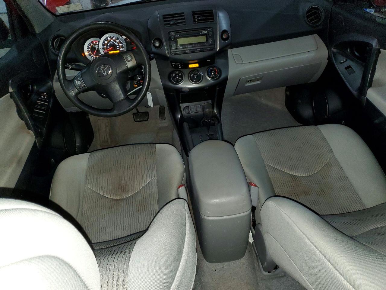 2012 TOYOTA RAV4 photo 8