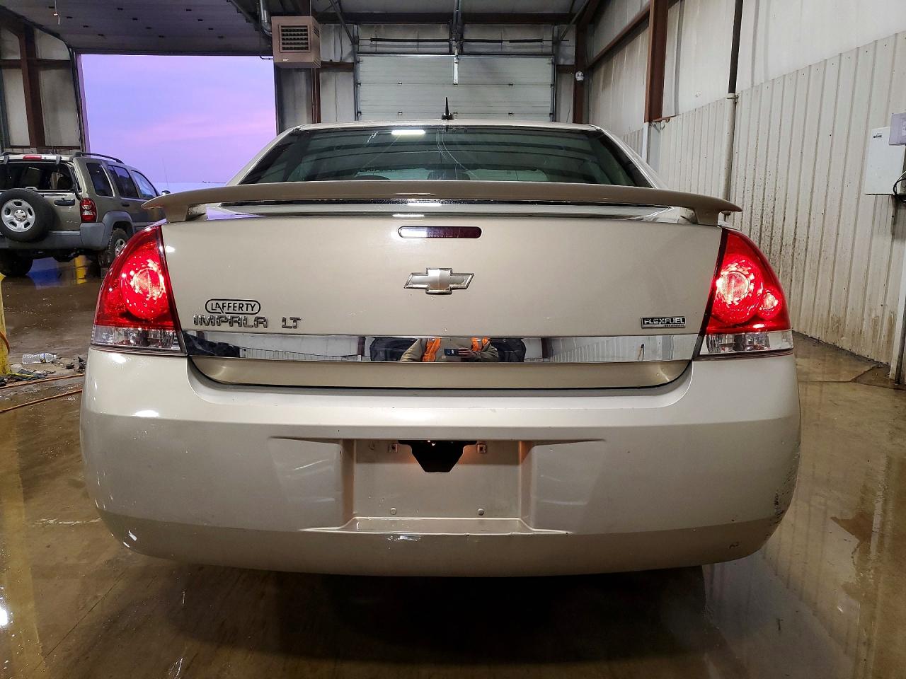 2010 CHEVROLET IMPALA LT photo 16