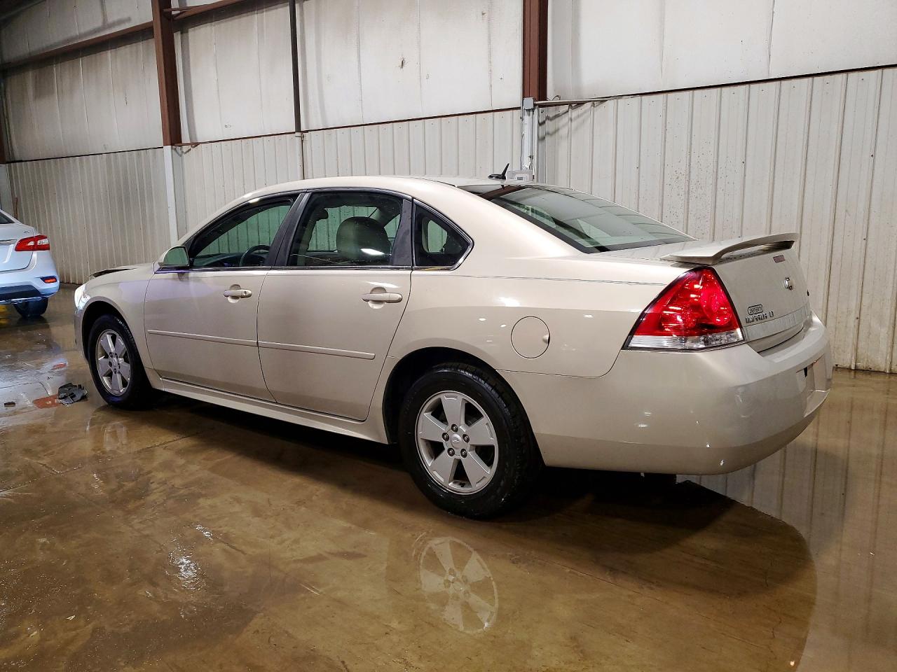 2010 CHEVROLET IMPALA LT photo 4
