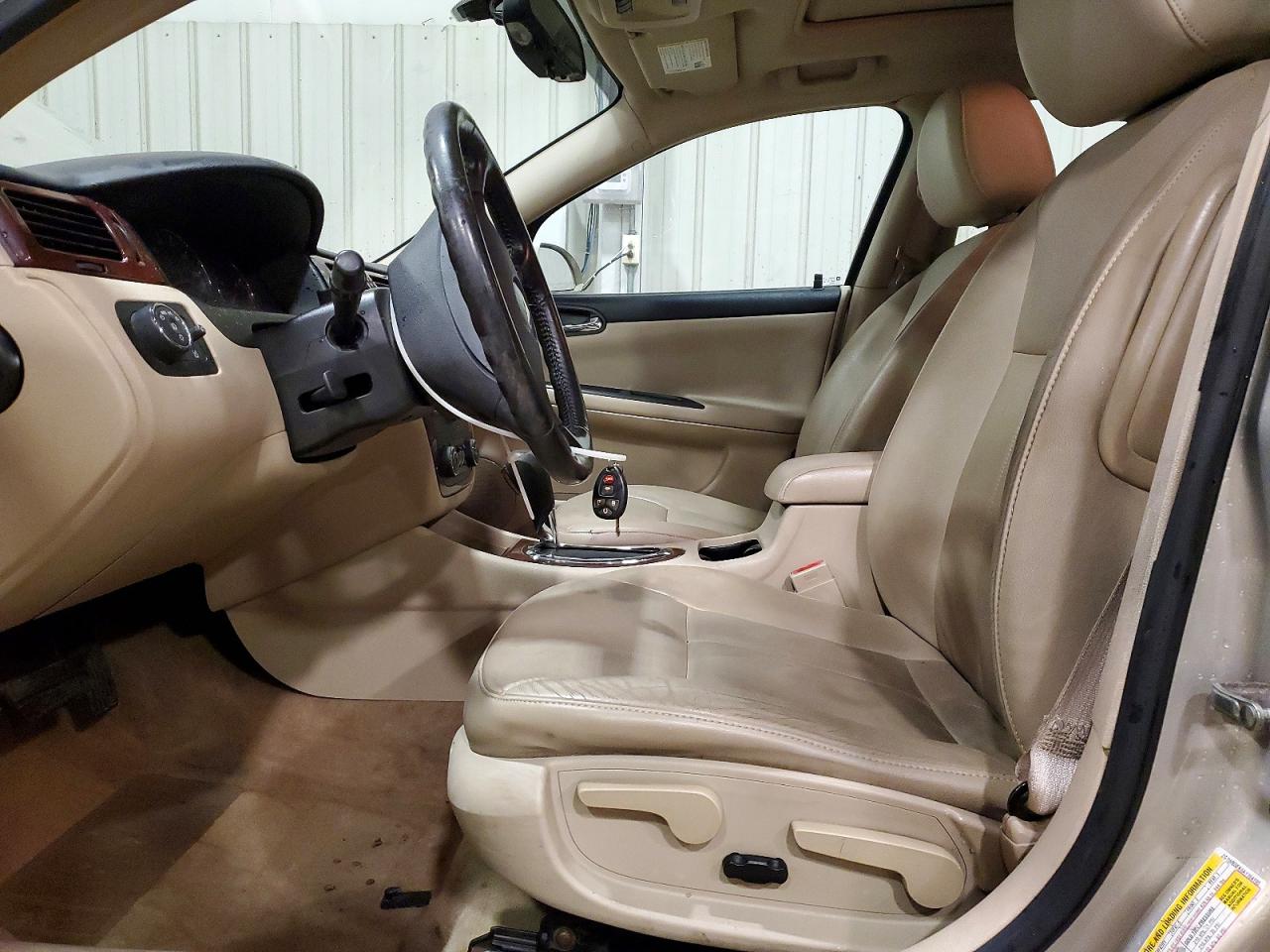 2010 CHEVROLET IMPALA LT photo 19