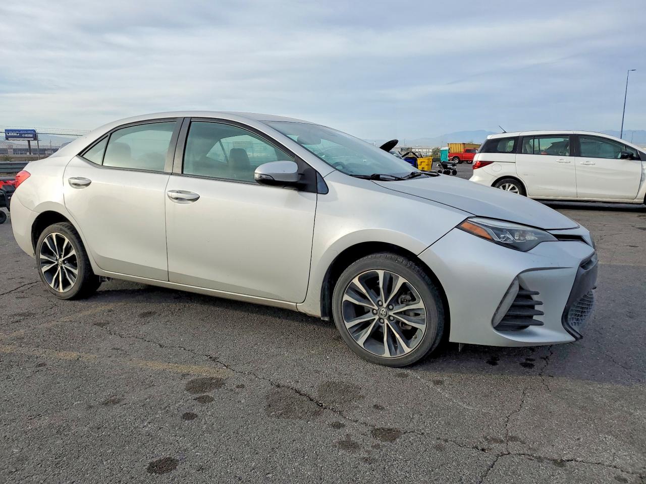 2017 TOYOTA COROLLA L photo 4