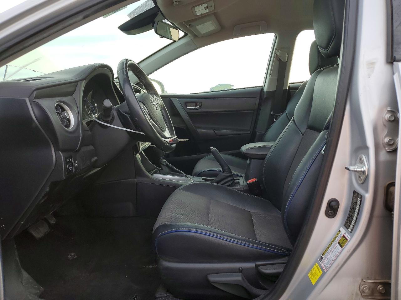 2017 TOYOTA COROLLA L photo 7