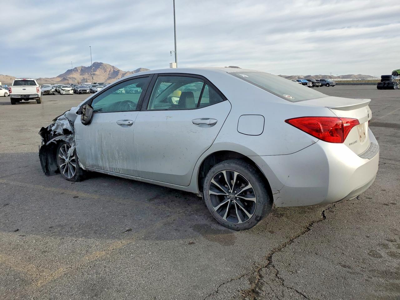 2017 TOYOTA COROLLA L photo 2