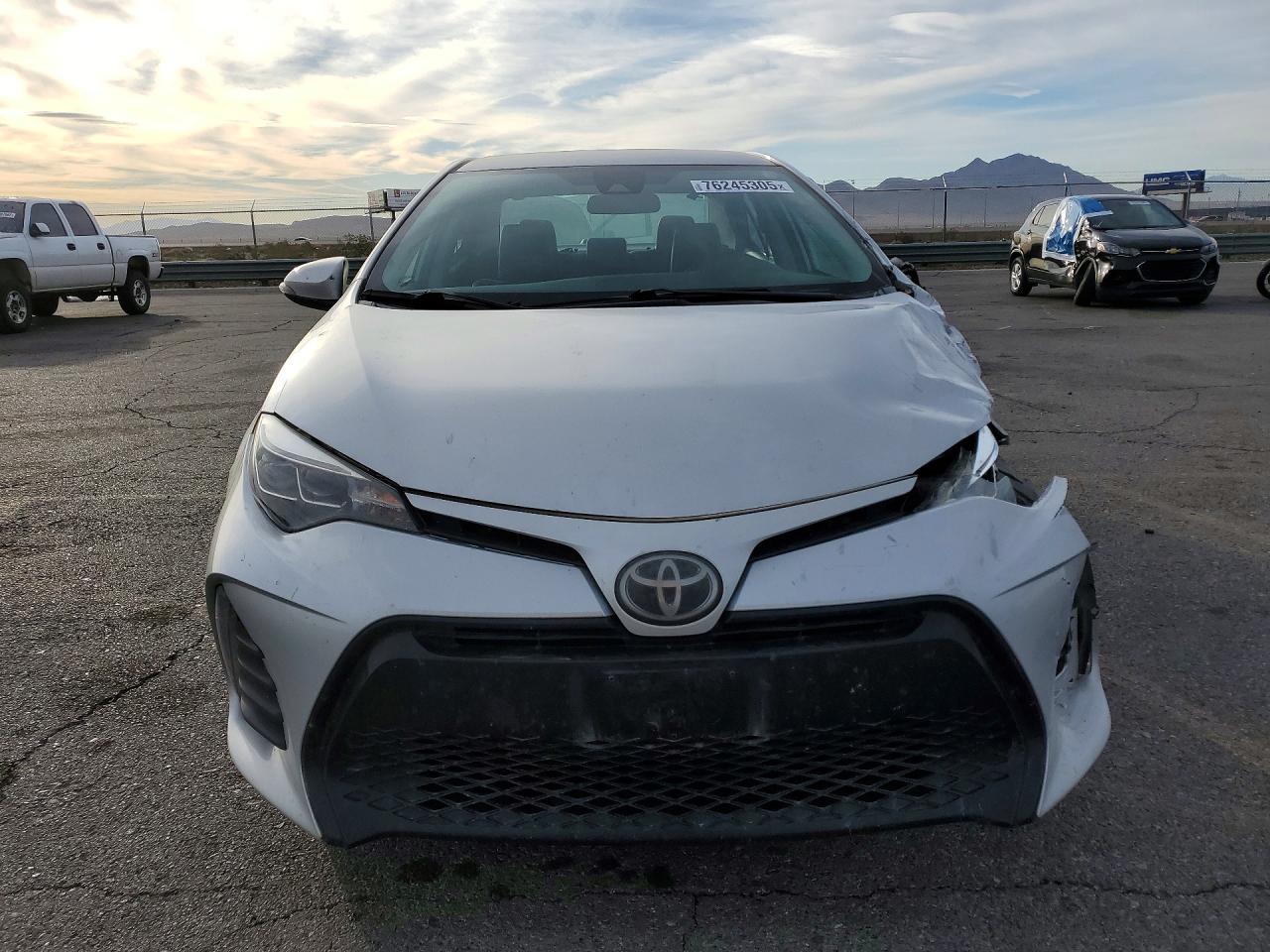 2017 TOYOTA COROLLA L photo 5