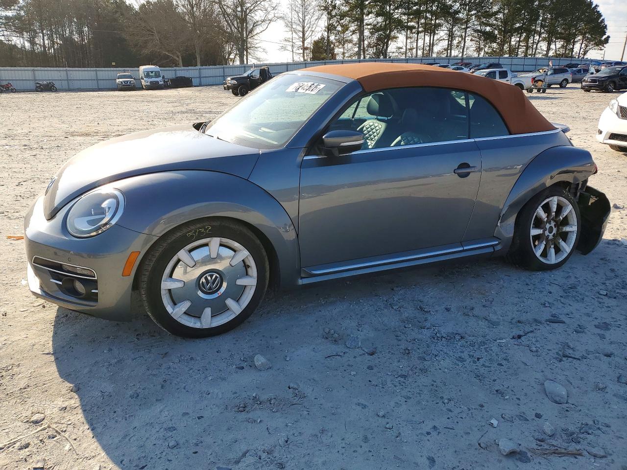 2019 VOLKSWAGEN BEETLE
