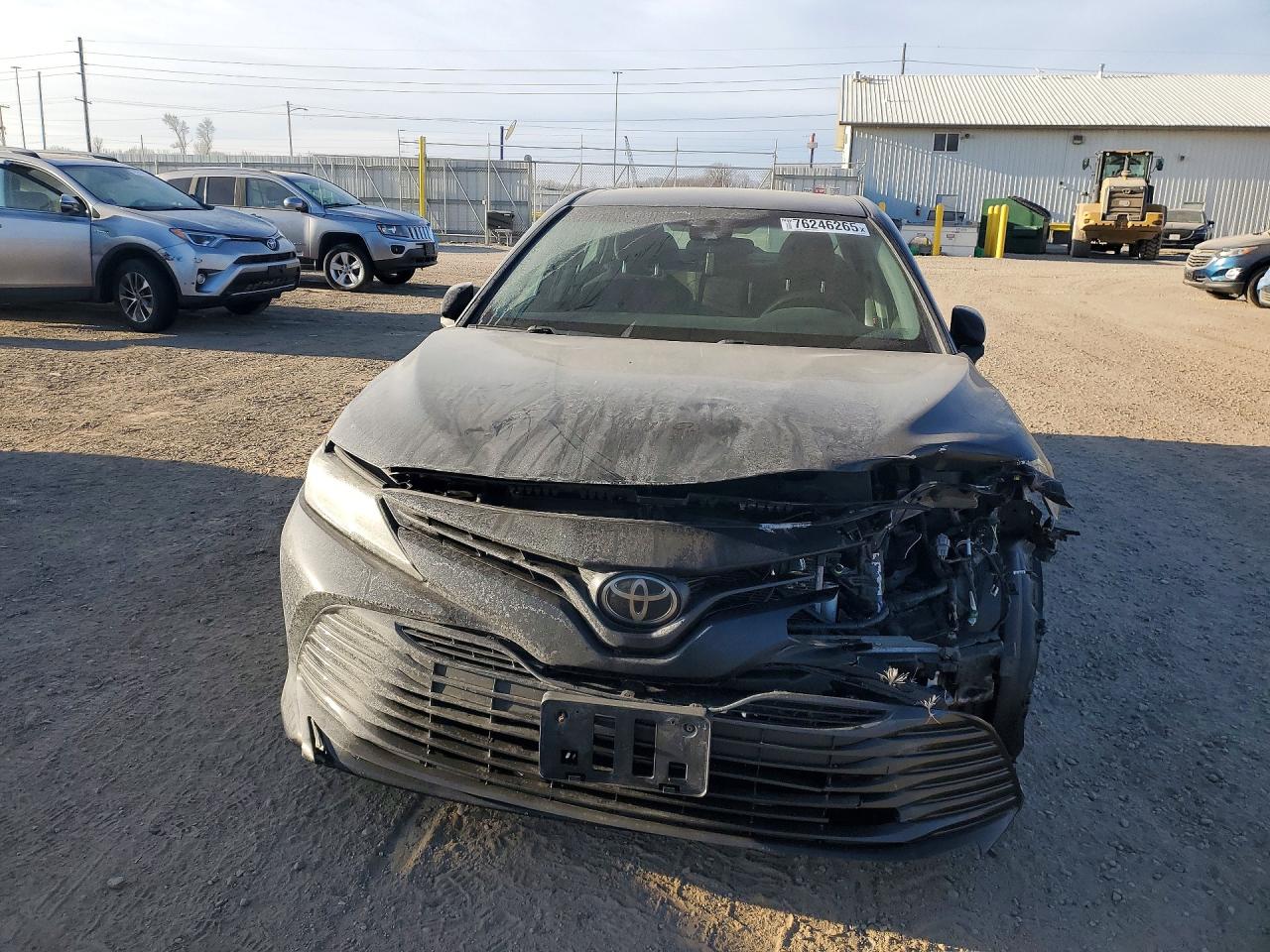 2018 TOYOTA CAMRY LE photo 9