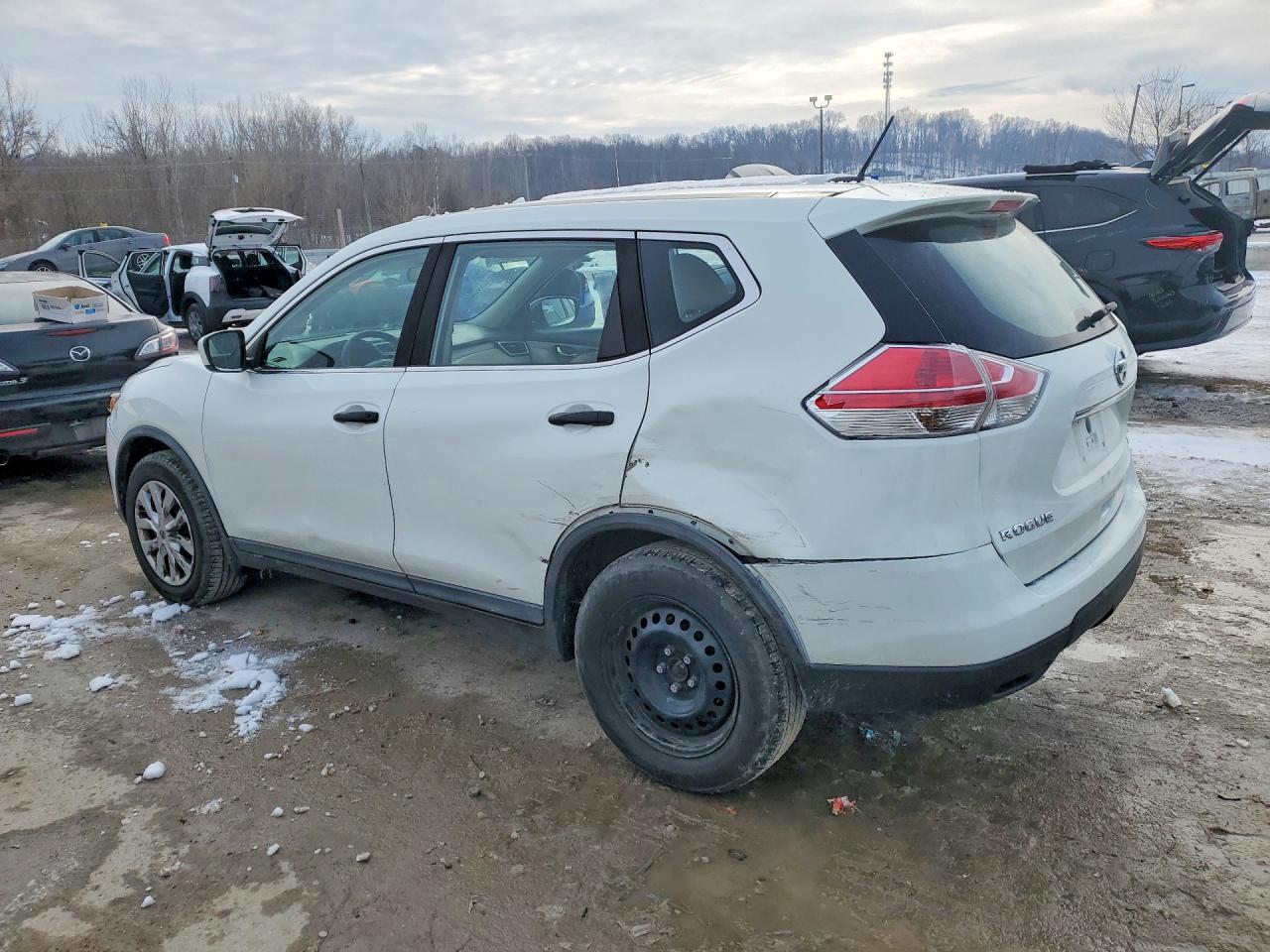 2016 NISSAN ROGUE S photo 2