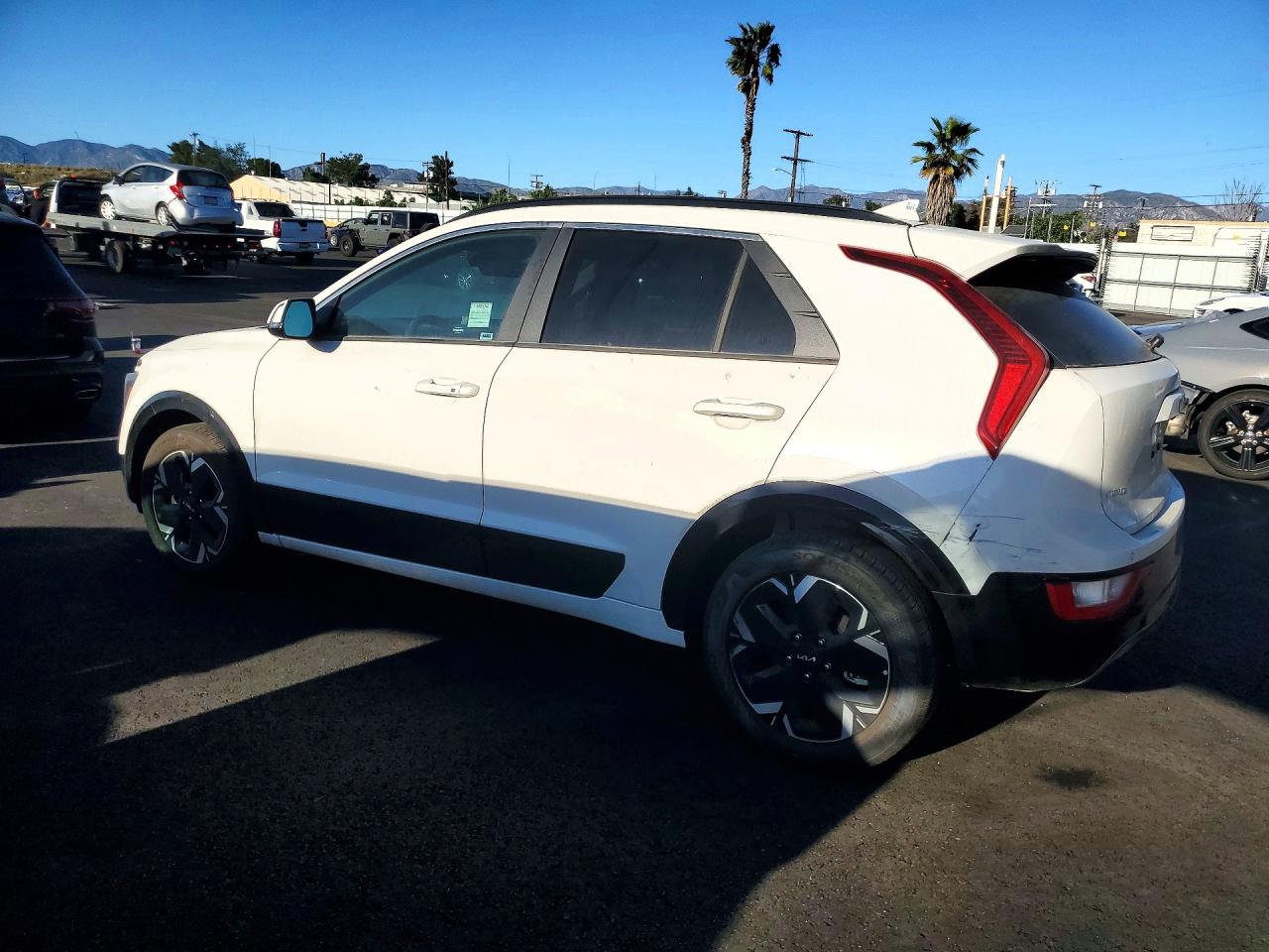 2025 KIA NIRO WIND photo 2