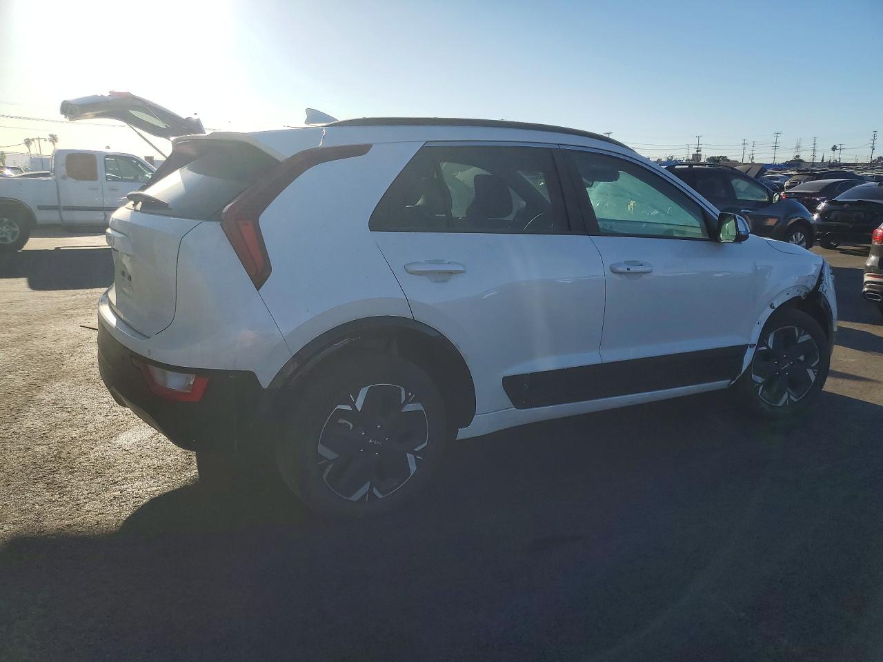 2025 KIA NIRO WIND photo 3