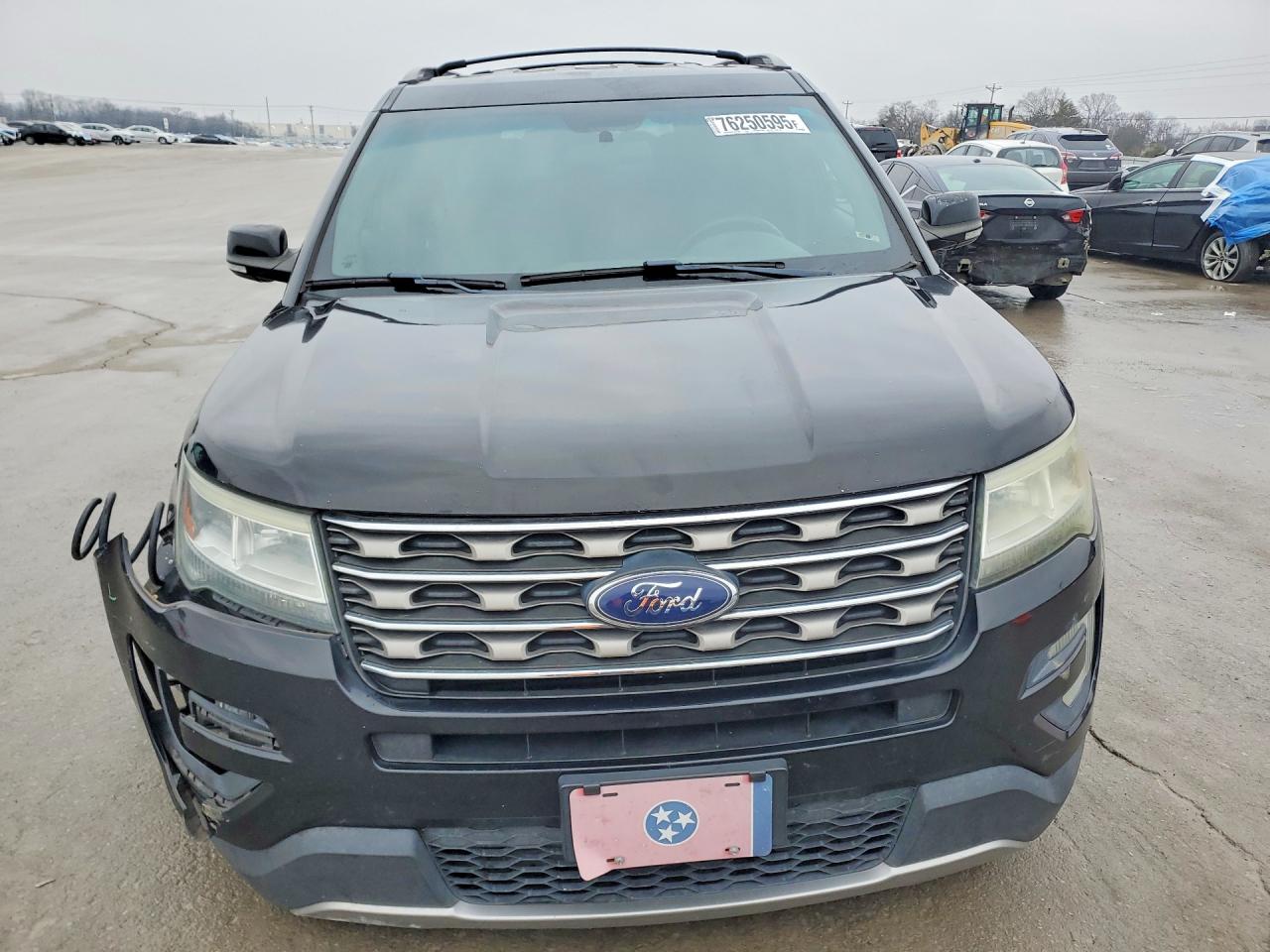 2016 FORD EXPLORER XLT photo 5