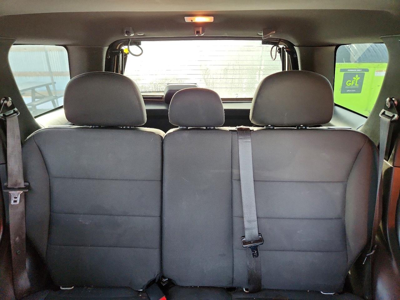 2011 FORD ESCAPE XLT photo 28