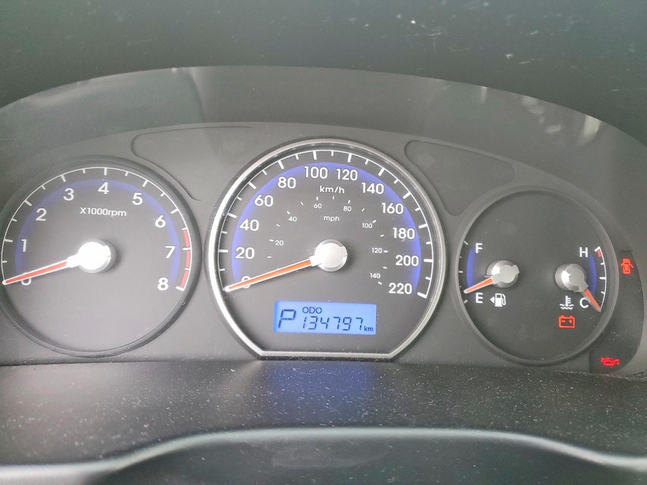 2011 HYUNDAI SANTA FE GLS photo 9