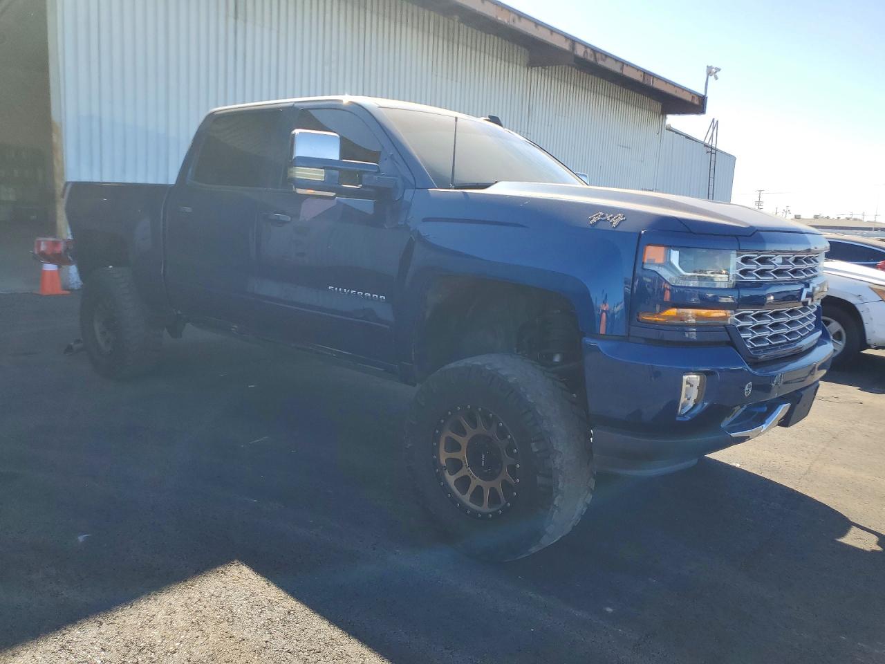 2017 CHEVROLET SILVERADO C1500 LT photo 10