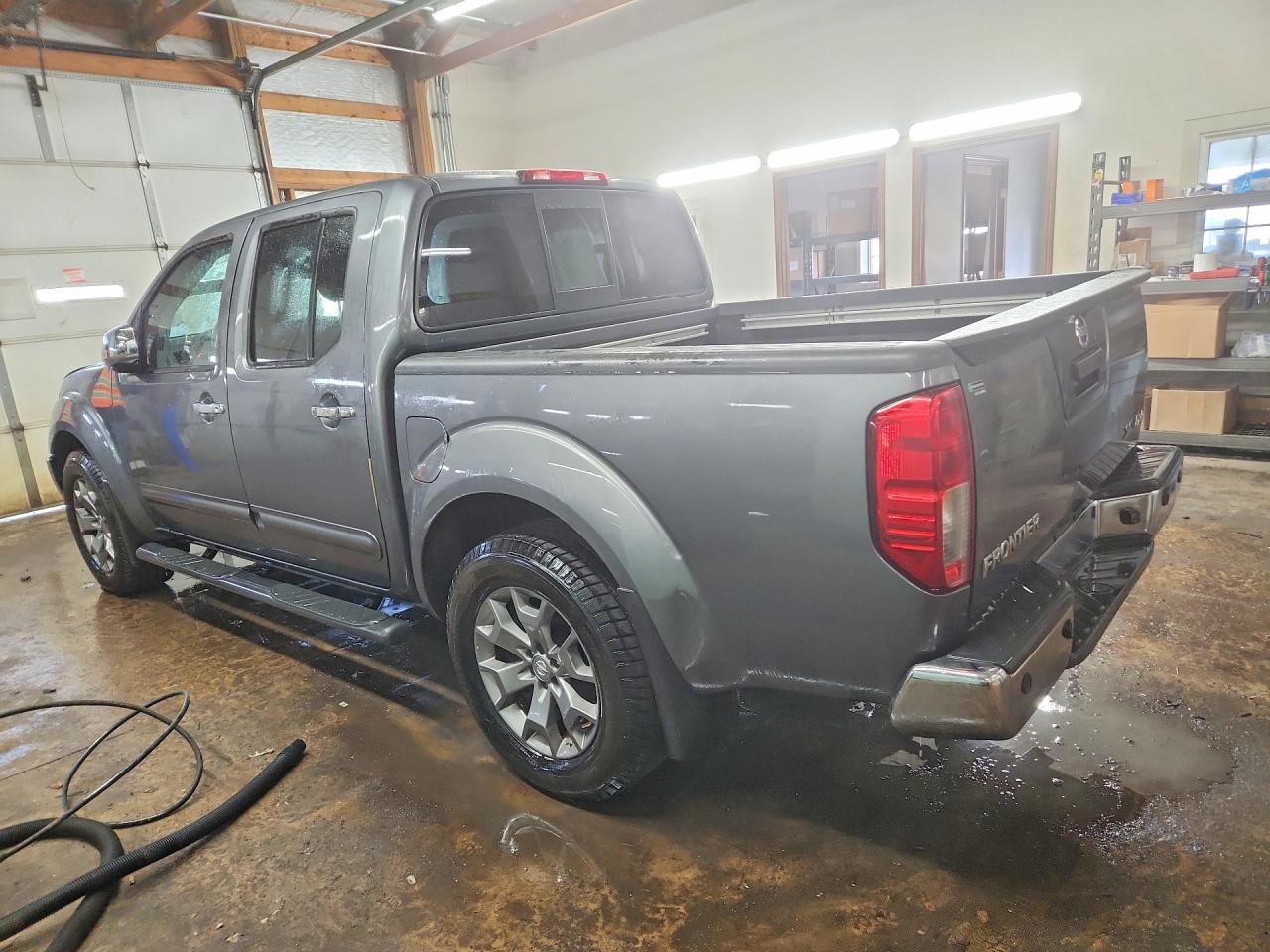 2019 NISSAN FRONTIER SL photo 4