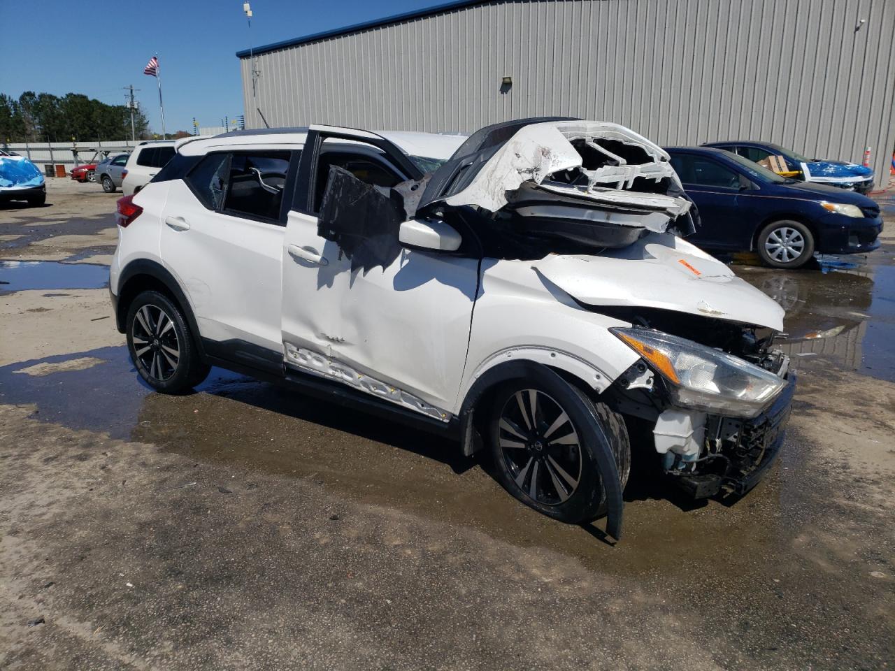 2019 NISSAN KICKS S photo 7