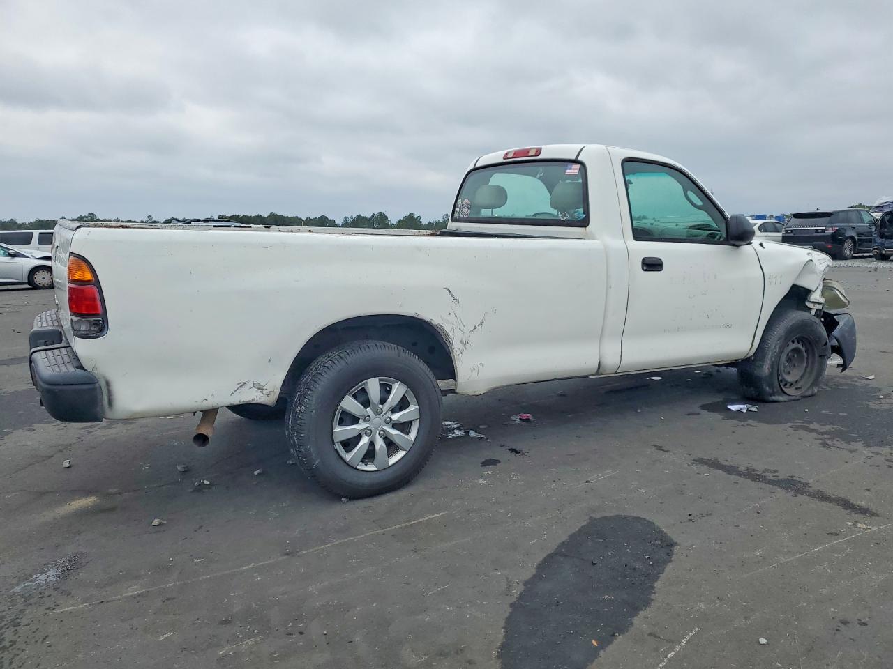 2003 TOYOTA TUNDRA BASE photo 3