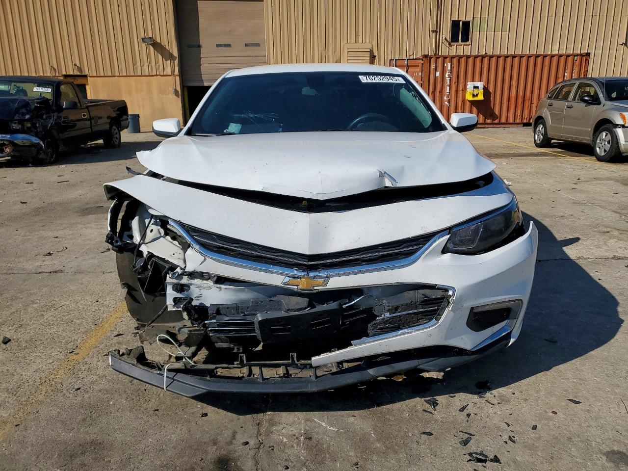 2018 CHEVROLET MALIBU LT photo 5