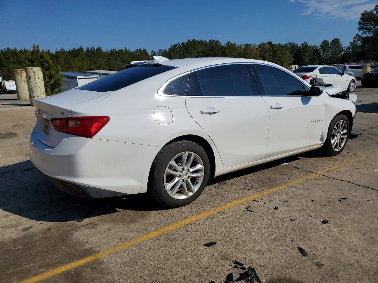 2018 CHEVROLET MALIBU LT photo 3