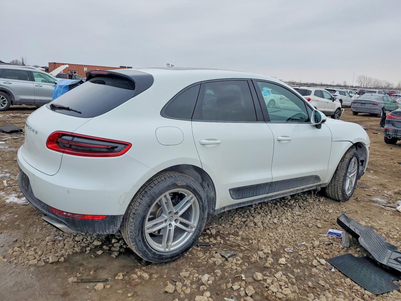 2018 PORSCHE MACAN photo 5