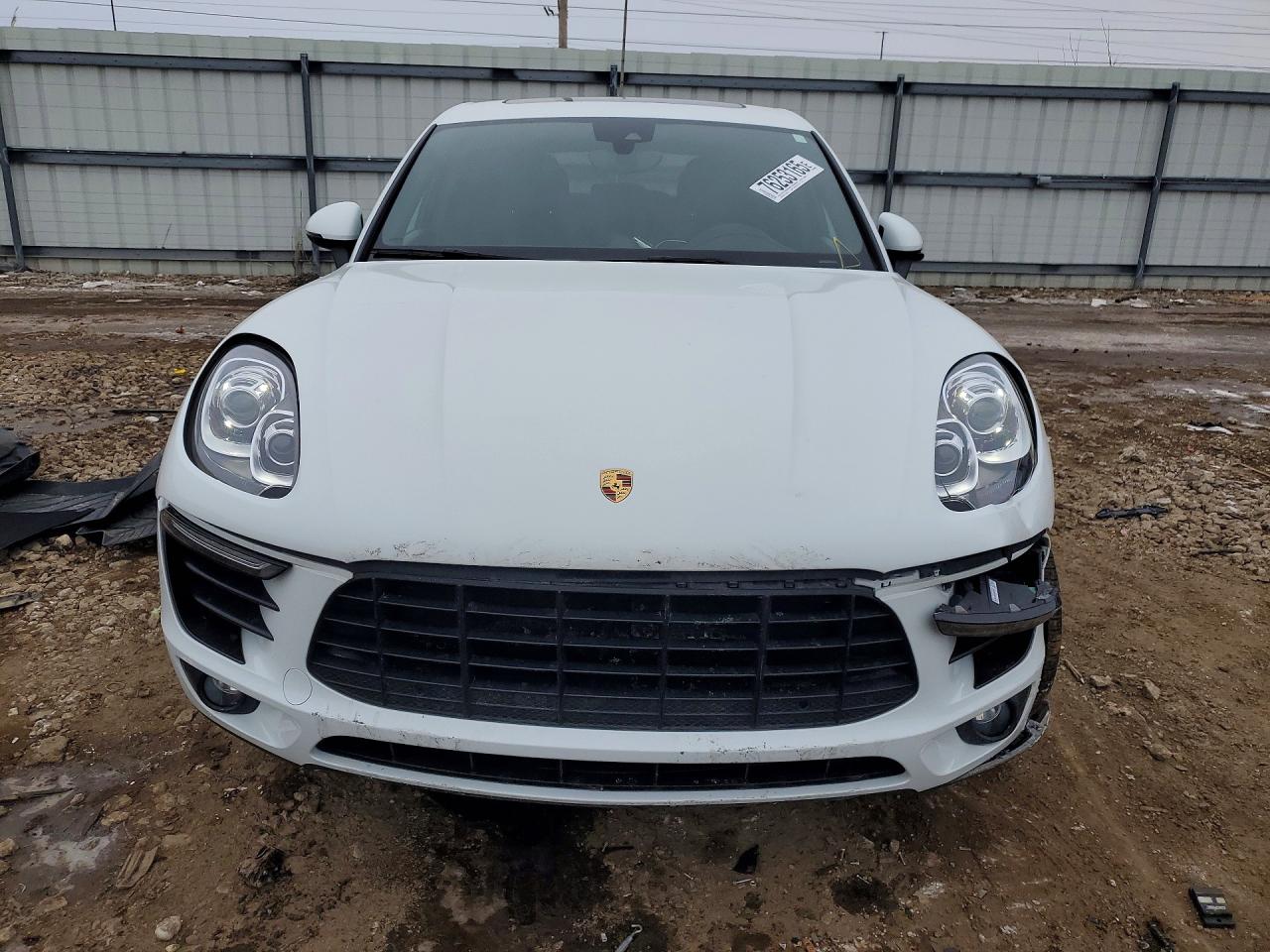 2018 PORSCHE MACAN photo 9