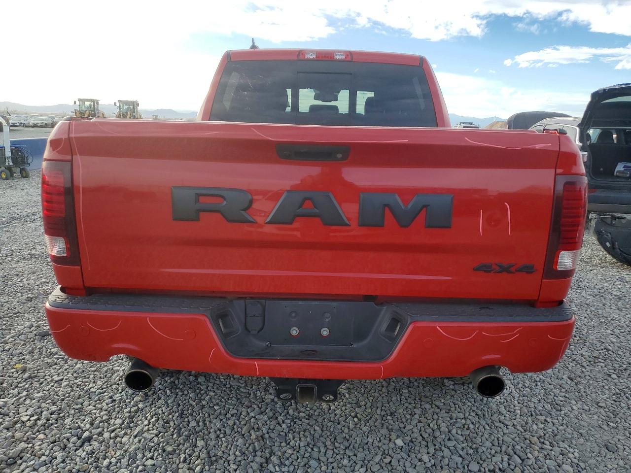 2018 RAM 1500 SPORT photo 6