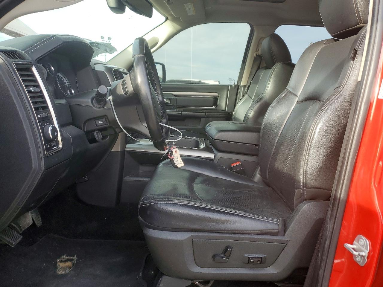 2018 RAM 1500 SPORT photo 7