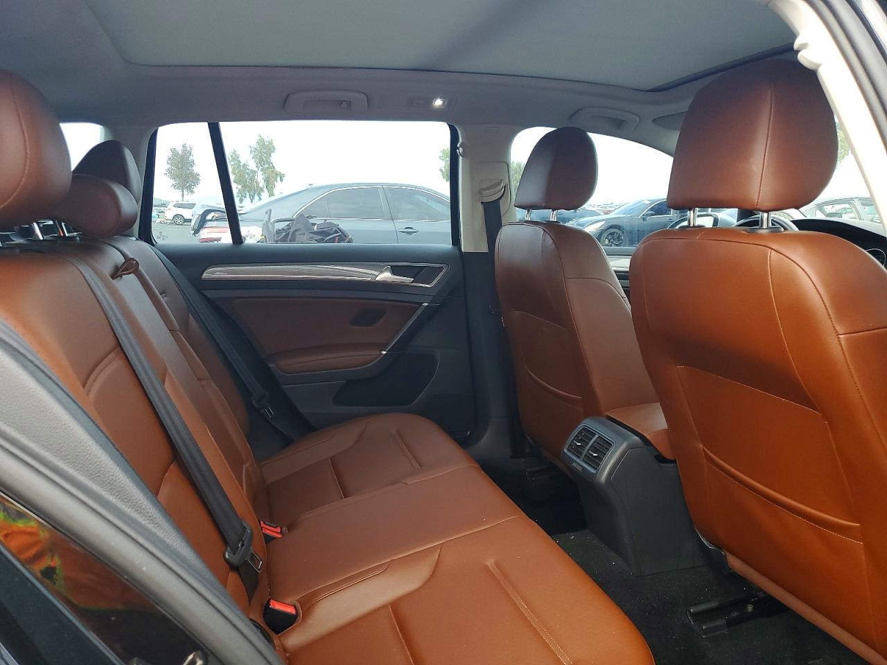 2017 VOLKSWAGEN GOLF ALLTRACK S photo 28