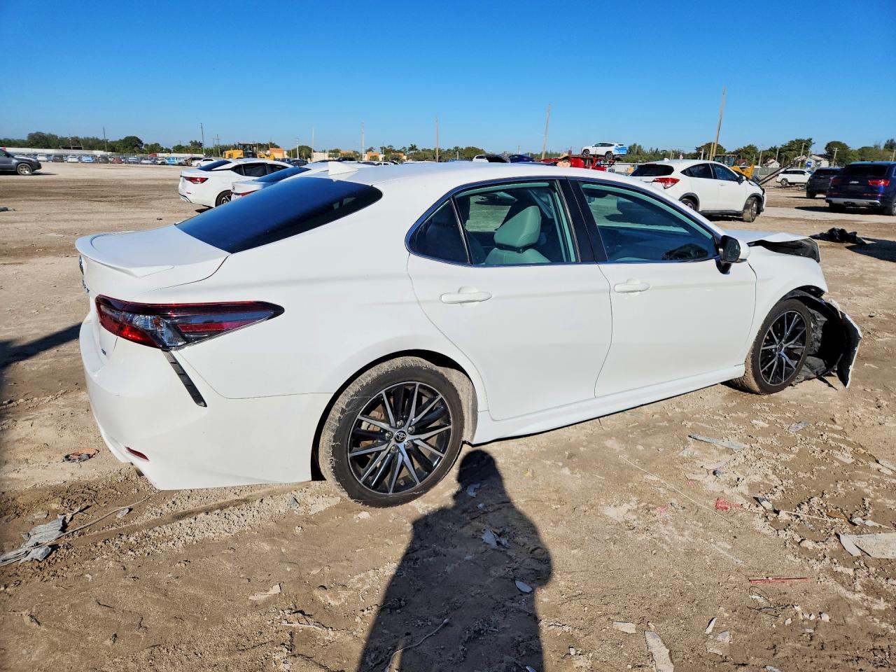 2022 TOYOTA CAMRY SE photo 7